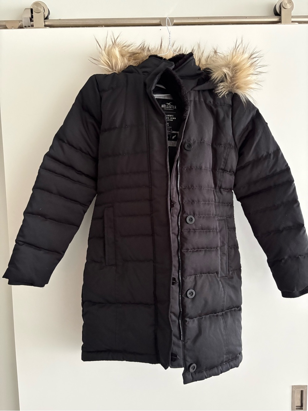 Hollister Black DOWN FILLED Hooded Puffer Coat with Faux Fur Trim